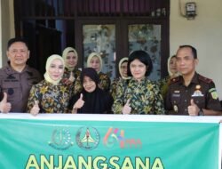 Peringati HBA Ke-64 dan IAD Ke-24, Kejati Kaltim Gelar Anjangsana dan Bakti Sosial.