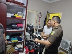 Rumah Pegawai RSUD AWS Di Geledah: Kejati Kaltim Ungkap Kasus Korupsi RSUD AWS.