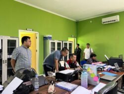 Kejati Kaltim Geledah Kantor KPHP Berau Pantai: Dugaan Suap dan Gratifikasi Terungkap.