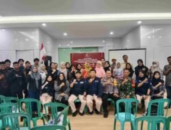 Bhabinkamtibmas Kelurahan Mugirejo Kawal Rapat Pleno Terbuka Rekapitulasi Data Pemilih Pilkada 2024.
