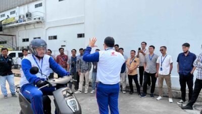 Instruktur Safety Riding Honda Cerahkan Ratusan Ribu Masyarakat.