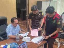 Tim Penyidik Kejati Kaltim Geledah Kantor Dispora, Usut Dugaan Korupsi Dana Hibah DBON Rp100 Miliar.