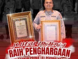 Kapolresta Samarinda Terima Penghargaan Pelayanan Publik Terbaik Tingkat Nasional Ajang PEKPPP Mandiri Tahun 2024.