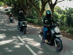 Mengendarai Motor Setiap Hari? Terapkan Cara Aman Ini.