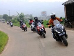 Sukses Ramaikan Honda Bikers Day 2025, Astra Motor Kalimantan Timur 2 Bagikan Tips Berkendara Jarak Jauh