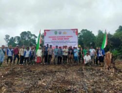 Polsek Sangkulirang Dampingi Pemdes Tepian Terap Garap Lahan Kas Desa, Sosialisasikan Program Asta Cita Presiden–Wapres RI.