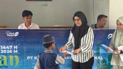 KKT Gelar Pelindo Berbagi Ramadan 2026, Santuni Anak Yatim hingga Bagikan Sembako untuk TKBM.