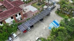 ESDM Kaltim Sediakan Charging Gratis Berbasis PLTS untuk Ojol, Dorong Transisi Energi Bersih.