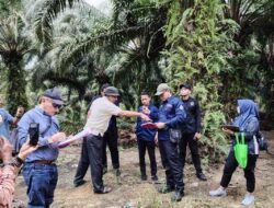 PN Tenggarong Gelar Sidang Lapangan Sengketa Lahan di Sukabumi, Fakta Lapangan Diuji di Hadapan Hakim.