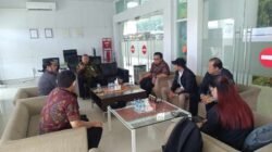 PJI Kaltim Perluas Jejaring, Audiensi dengan GM Bandara SAMS Sepinggan Bahas Kolaborasi Strategis: