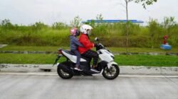 Masuki Masa Libur Sekolah, Astra Motor Kaltim 2 Bagikan Tips Berkendara Aman Bersama Anak