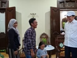Silaturahmi ke Kediaman Jokowi, Ketua DPC PSI Samarinda Utara Bawa Pesan ‘Rakyat Nomor Satu’.